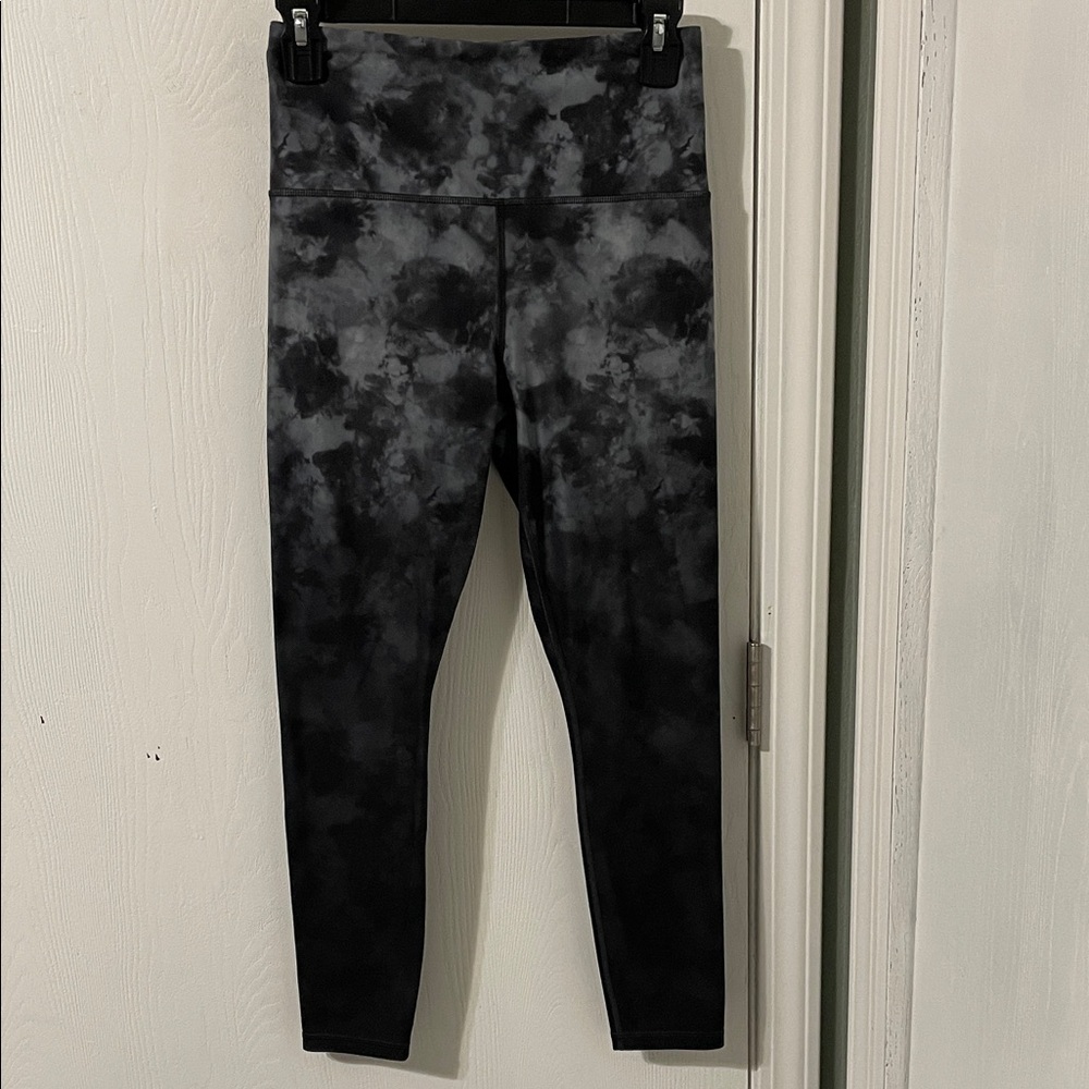 Athleta Elation Printed 7/8 Tight Leggings Dance All Night Black Tie-Dye Small